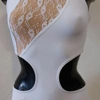Body in microfibra con pizzo bianco