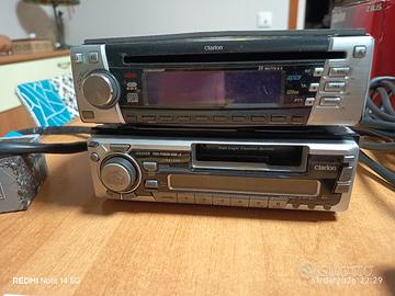 2 autoradio Clarion più caricatori CD 