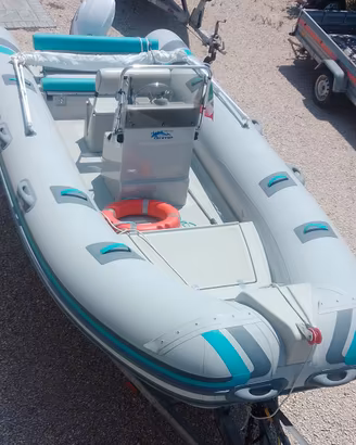 SOLO GOMMONE LANCER 530  PARI AL NUOVO