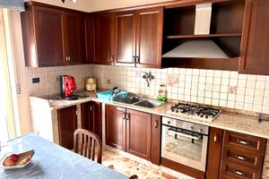 Stanza singola Policlinico- posto auto