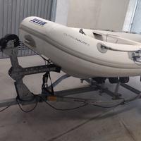 Gommone, motore e carrello stradale