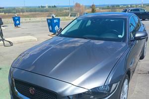 Jaguar xe 180cv