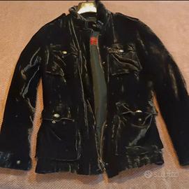 Giacca in ciniglia pesante della Pirelli.