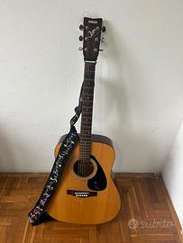 Chitarra acustica Yamaha