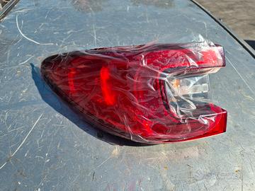 Fanalino posteriore sinistro RENAULT KADJAR 15‐18