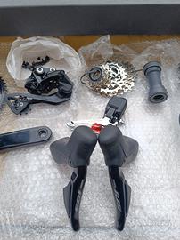 Gruppo SHIMANO 105 R7170 Di2 12v Disco