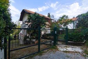VILLA SINGOLA A AVIGLIANA