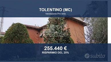 Immobile in asta di 399 m² con box auto a Tolentin