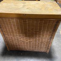 Portabiancheria vintage anni 60 in vimini