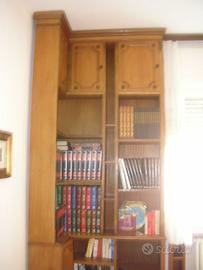 libreria a tutta altezza fatta a mano in noce