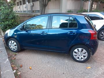 Toyota Yaris 2006 - 1.3 Benz 