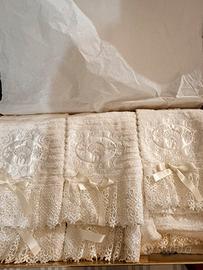 Set 12 pezzi Asciugamani ROCHE con pizzo