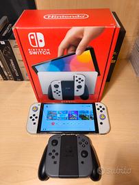 Nintendo Switch OLED + 2 Joycon extra+ accessori 