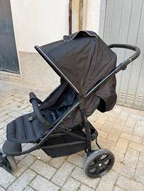 Passeggino 3 ruote nero fino a 22 kg- resistente