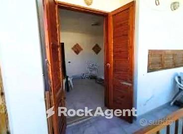 GRAZIOSO APPARTAMENTO AL MARE