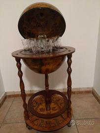 Mappamondo in legno porta liquori