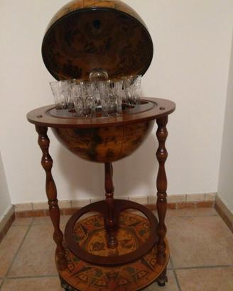 Mappamondo in legno porta liquori
