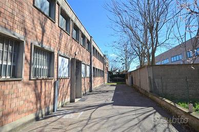 Valsamoggia - Bazzano: Capannone di mq 1080