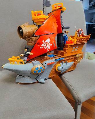 IMAGINEXT Squalo Nave Pirati Fisher Price