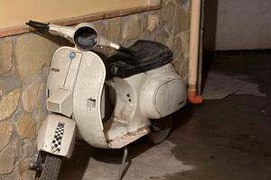 Piaggio vespa pk s