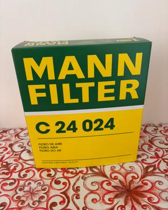 Filtro aria Mann C 24 024 per BMW