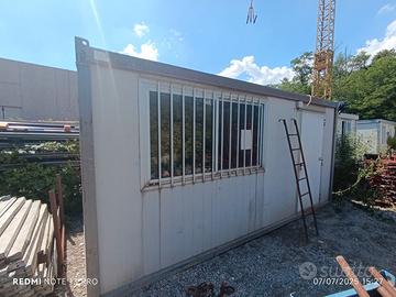 Baracche di cantiere e gru San Marco