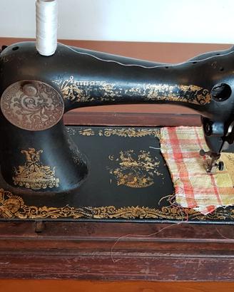 Macchina da cucire Singer anni 50