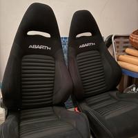 Sedili Sabelt per Abarth 595/695