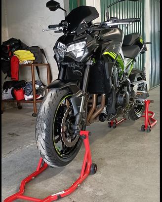 Kawasaki z 900 del 2021