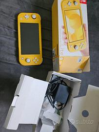 Nintendo Switch lite Gialla