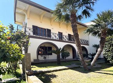 Prestigiosa villa indipendente a Capoterra