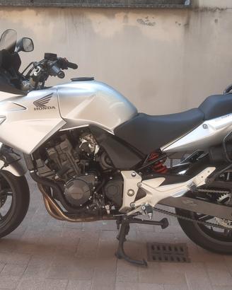 HONDA CBF 600 senza un graffio