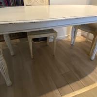 tavolo legno massello stile shabby
