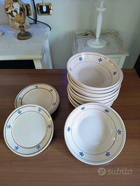Ciotole e  piatti in maiolica decorati