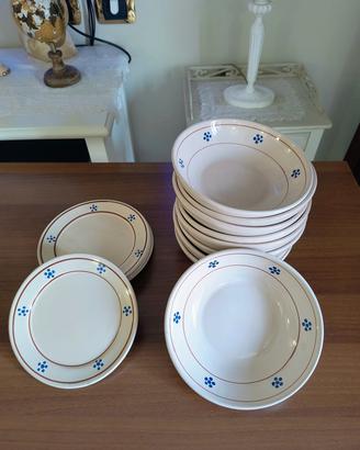 Ciotole e  piatti in maiolica decorati