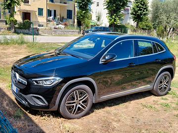 mercedes GLA  4 matic