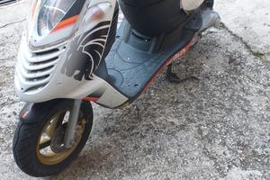 TITOLO: Aprilia Sonic 50 GP (Liquido) 