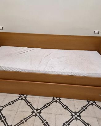 Letto singolo con letto estraibile con materassi