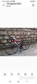 bici da corsa in carbonio CUBE
