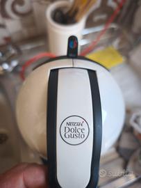 macchinetta caffè nescafè dolce gusto 