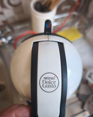 macchinetta caffè nescafè dolce gusto 