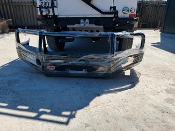 Nissan Patrol  paraurto anteriore arb. 