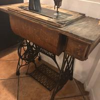 Macchina da cucire singer a pedale