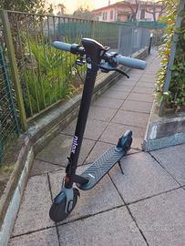 Monopattino Elettrico Nilox S1 - come nuovo