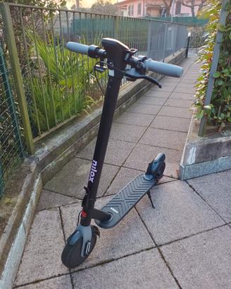 Monopattino Elettrico Nilox S1 - come nuovo