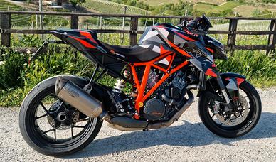 KTM 1290 Superduke R