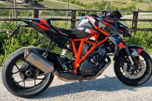 KTM 1290 Superduke R