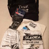 8 Completi per squadra da calcetto LEGEA (7 kit gi