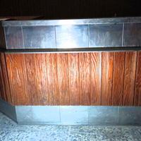 Bancone e espositore in acciaio/legno vintage '70