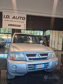 Mitsubishi Pajero 3.2 16V DI-D 5p. GLX 7 posti
